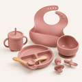 Kit para introdução alimentar rosa com 8 peças em fundo off-white Alumi